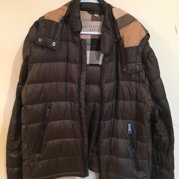 Burberry light weight bomber jacket - Picture 2 of 6
